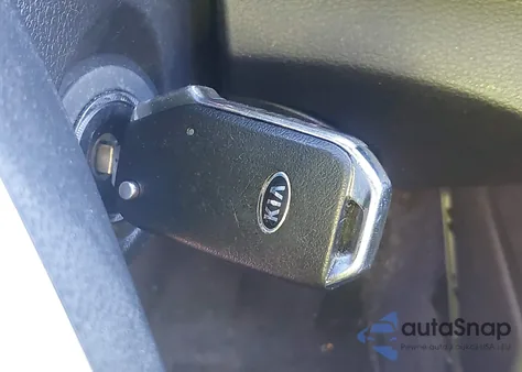 2021 Kia Forte Lxs из США, поврежденный, VIN 3KPF24AD7ME406495